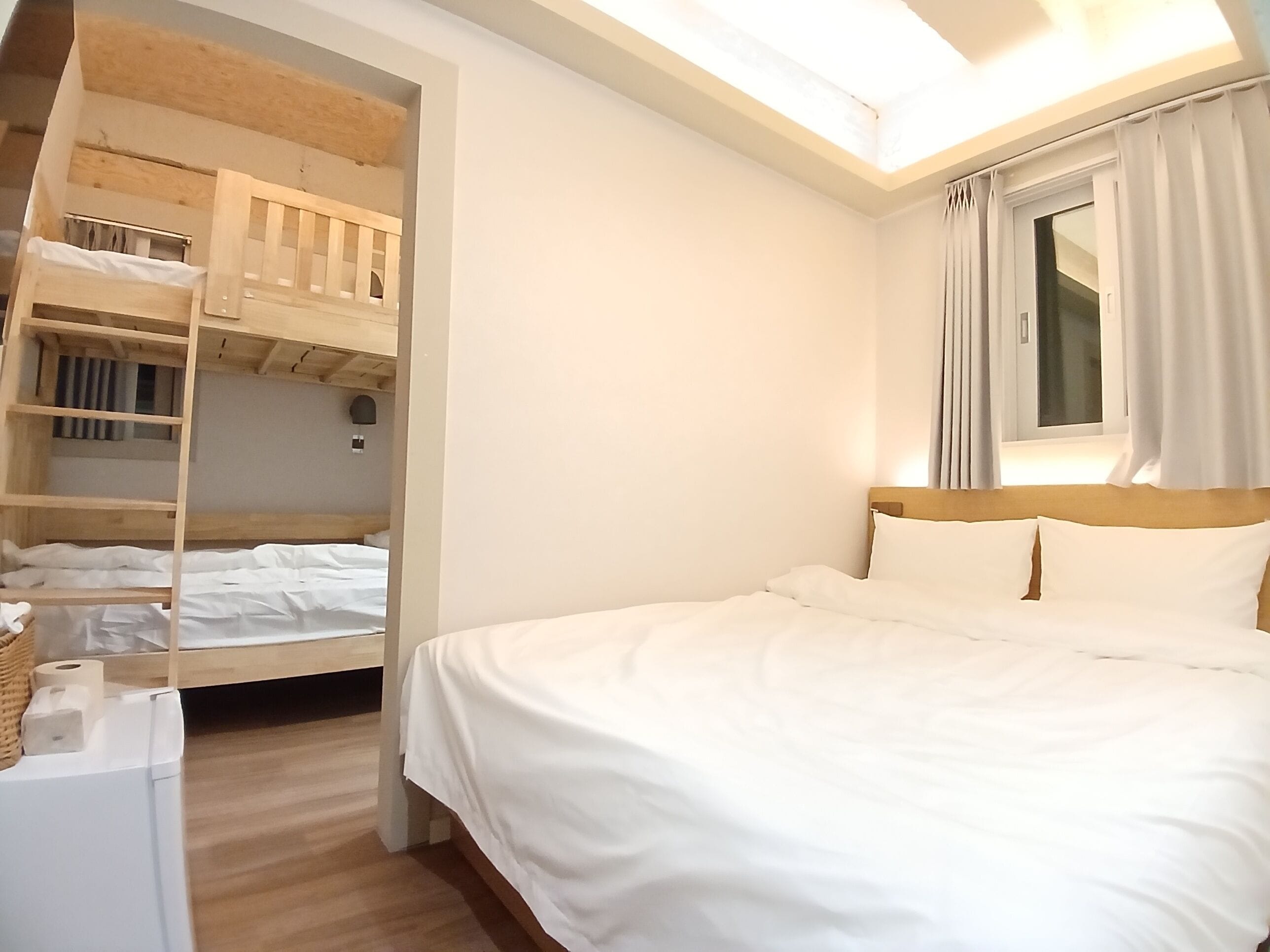 Firemannsrom – signature, spabadekar, byutsikt | Individuelt dekorert, wi-fi (inkludert) og sengetøy