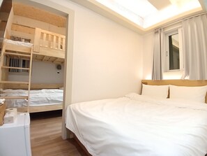 Firemannsrom – signature, spabadekar, byutsikt | Individuelt dekorert, wi-fi (inkludert) og sengetøy