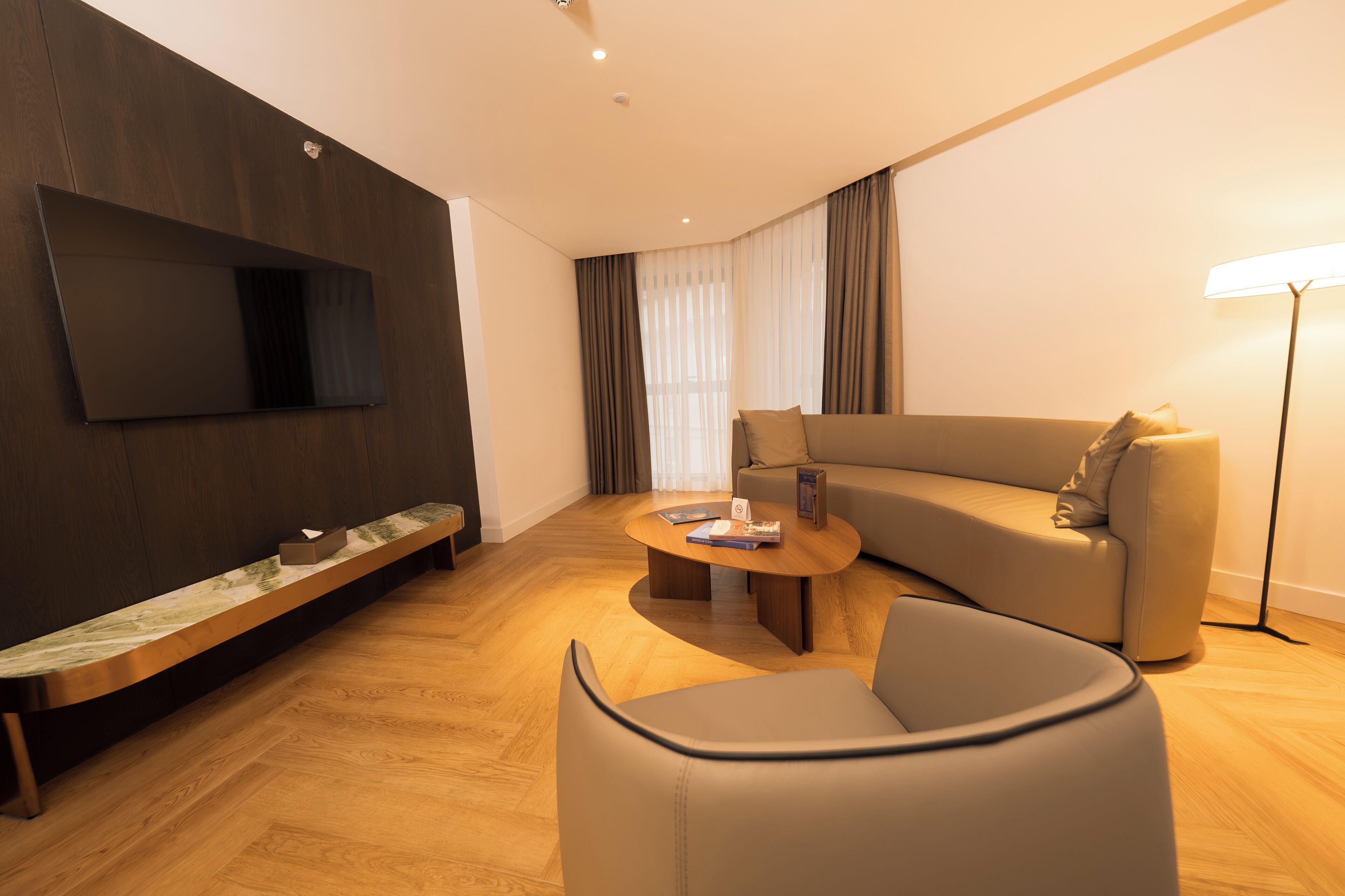 Design Suite | Living room | 55-inch Smart TV with cable channels