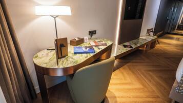 Sábanas de algodón egipcio, ropa de cama de alta calidad y minibar