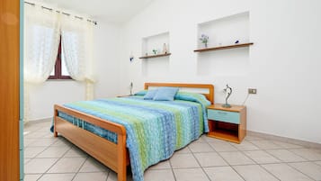 Bügeleisen/Bügelbrett, WLAN, Bettwäsche