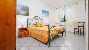 Ferros/tábuas de passar roupa, Wi-Fi, roupa de cama