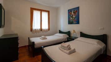 2 chambres, fer et planche Ă repasser, Wi-Fi, draps fournis