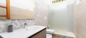 Holiday Home 'Ulivo A Fuile Mare' with Mountain View, Wi-Fi & Air Conditioning