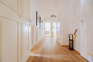 City-Apartment, Stadtblick | Wohnbereich