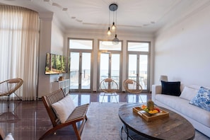 Smart TV, video games, ping pong, books