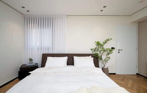 4 bedrooms, WiFi, bed sheets
