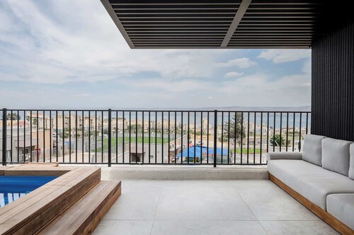 Artemis  Luxury Apartment with Private Pool and Stunning Views in Tiberias