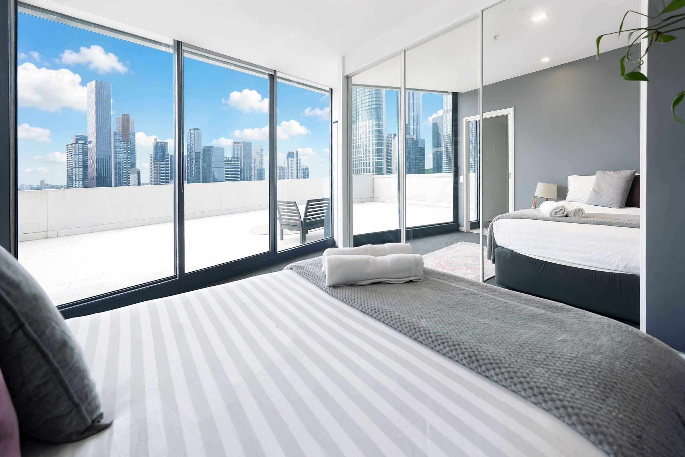 2 bedrooms, iron/ironing board, Internet, bed sheets