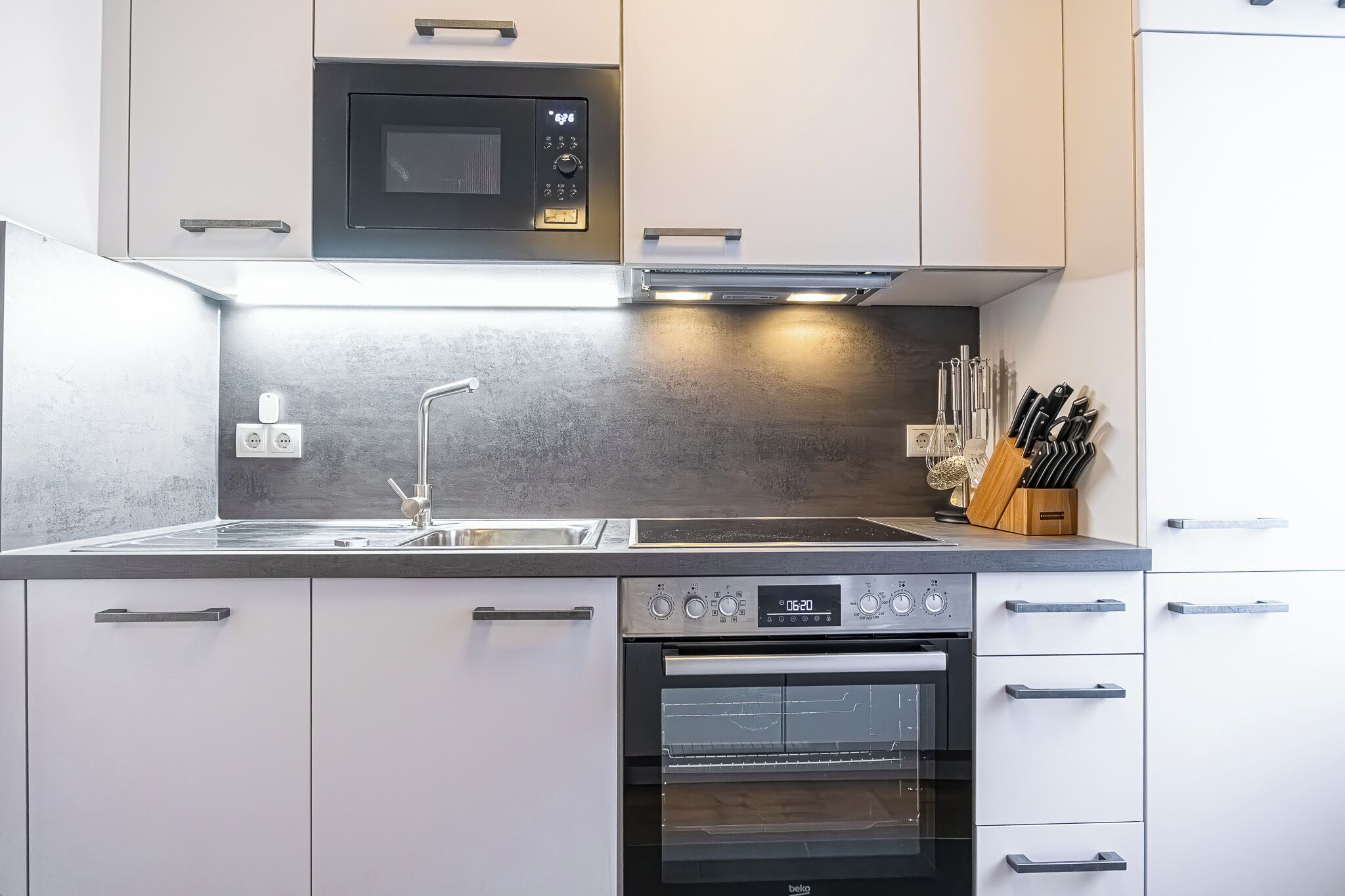 Leilighet – basic | Eget kjøkken | Kjøleskap, mikrobølgeovn, ovn og kokeplater