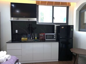 Family Room | Private kitchen - Lunaria Maison - Central Park (Ho Chi Minh)