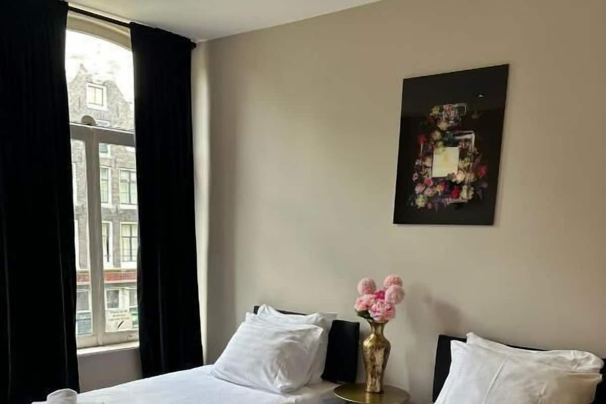 Comfort Quadruple Room | WiFi (free), bed sheets