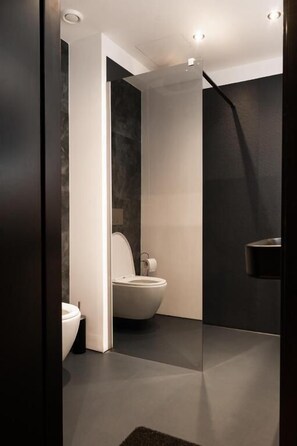 Standard Room | Bathroom - Hotel 83 (Amsterdam)