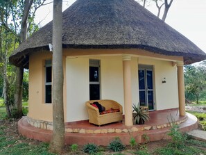 Basic Cottage | Free WiFi - Gray Hideaway Resort (Kayunga)