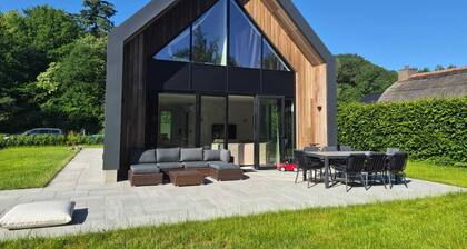 Spacious forest villa with a very generous living area and a large garden