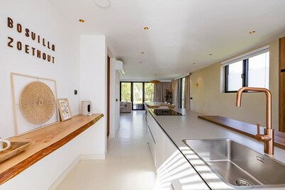 Spacious forest villa with a very generous living area and a large garden