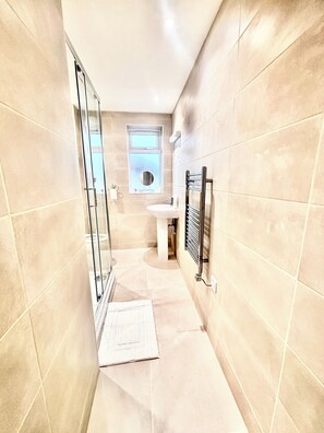 Apartamento, 1 quarto | Banheiro | Papel higiênico 