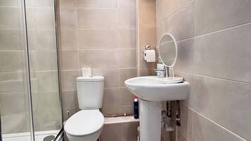 Leilighet, 2 soverom | Bad