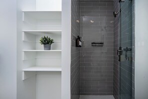 Hair dryer, towels - 8thFloor!|CityView|HotTub|Pool|Gym|Parking|KingBed (Salt Lake City)