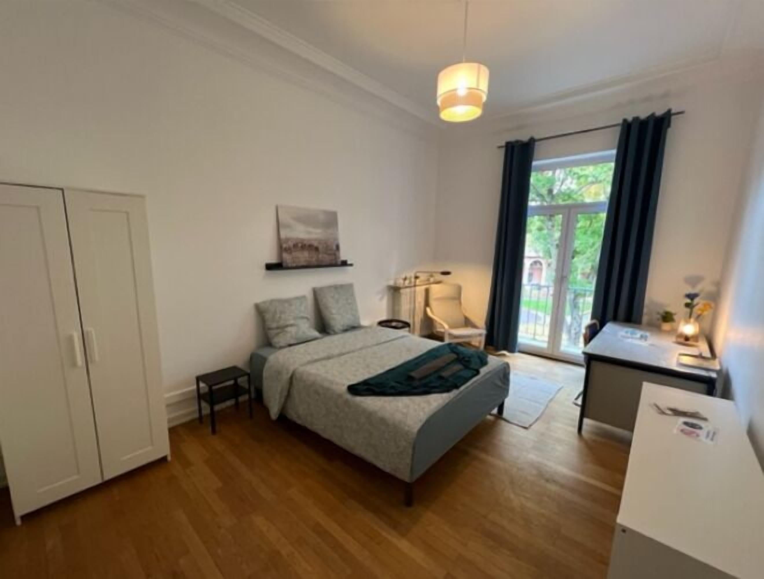 FOCH 204 | 書桌、免費 Wi-Fi、床單