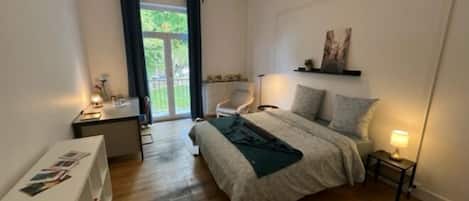 FOCH 207 | Bureau, accès au Wi-Fi (inclus), literie fournie