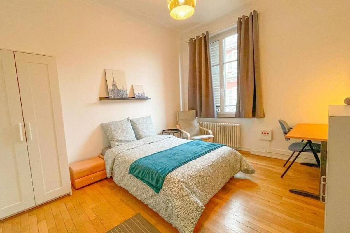 Desk, free WiFi, bed sheets