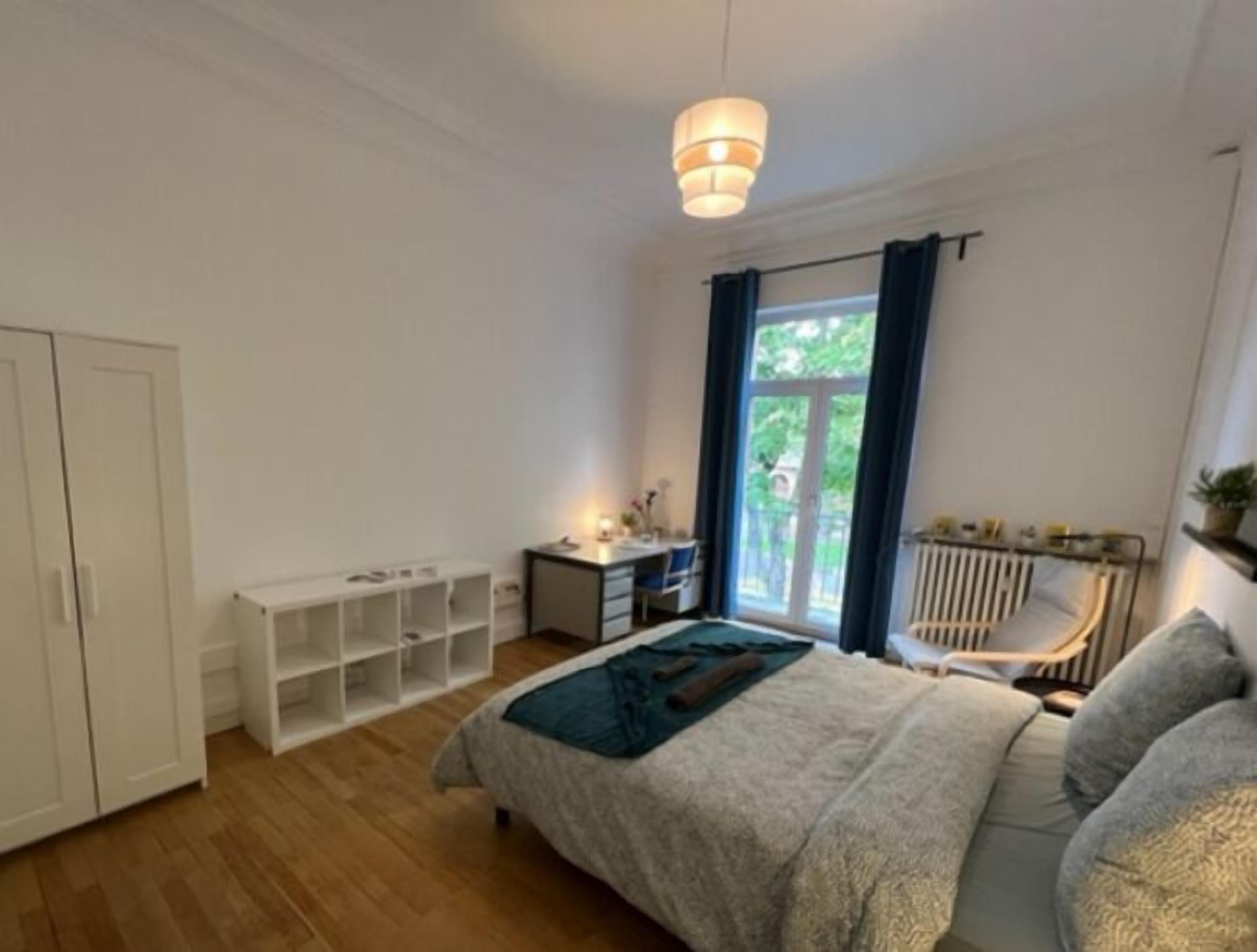 FOCH 205 | 書桌、免費 Wi-Fi、床單