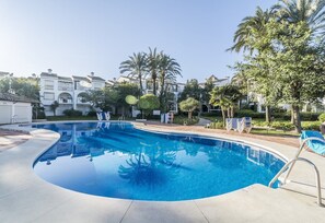 Interior - HB - Comfortable Beachfront Holiday Apartment (Estepona)