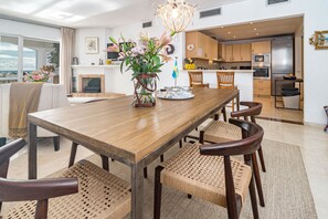 Interior - MA - Elegant Apartment With Sea Views (Marbella)