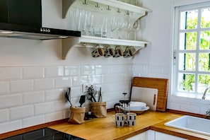 Interior - Ap165 - Aloha Pueblo, Marbella by Roomservices (Marbella)