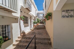 Studio (3 Bedrooms) | Innenbereich