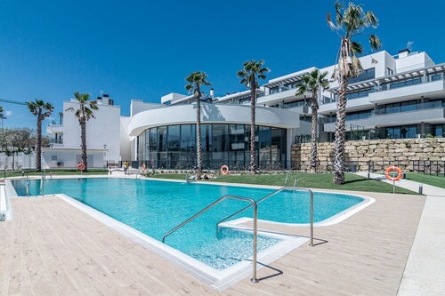 Lme13.3a- Stunning Flat Close to Beach in Estepona