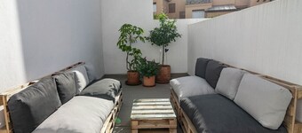 Lmt46 - Modern Style Spacious Townhouse