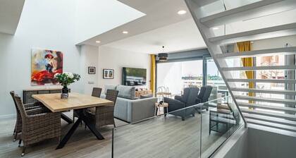 Lmt46 - Modern Style Spacious Townhouse