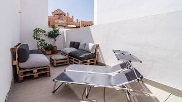Estudio (3 Bedrooms) | Interior