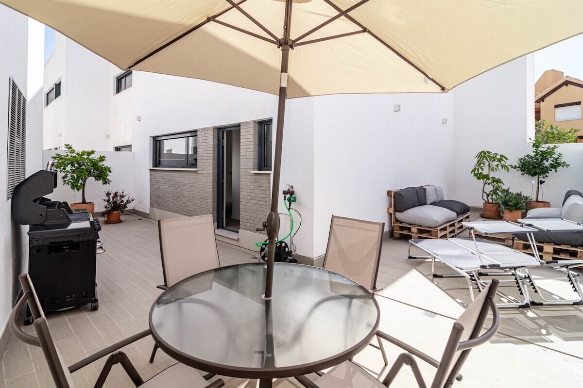 Studio (3 Bedrooms) | Interior