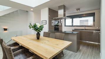 Estudio (3 Bedrooms) | Interior