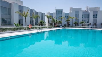 Studio (3 Bedrooms) | Interior