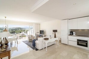 Interior - Ap116 - Casa Aloha I by Roomservices (Marbella)