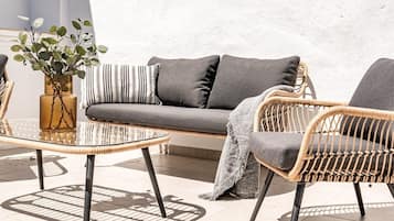 Studio (3 Bedrooms) | Interior