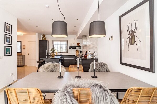 Interior - LVB - Casa Linda Vista by Roomservices (Marbella)