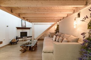 Interior - Ap103- Aloha Pueblo Marbella by Roomservices (Marbella)