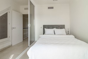 Interior - Ap103- Aloha Pueblo Marbella by Roomservices (Marbella)