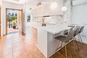 Studio (3 Bedrooms) | Innenbereich