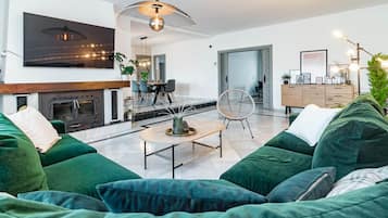 Villa (6 Bedrooms) | Interior