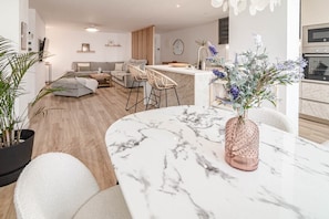 Apartment (2 Bedrooms) | Interior - Eac3f- Modern & Light Apartment Steps From the sea (Estepona)