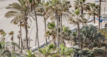 Eac3f- Modern & Light Apartment Steps From the sea