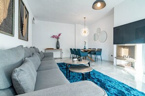 Apartment (2 Bedrooms) | Interior - Rg312 - Great 2 Bed Apt, Close to Puerto Banus (Marbella)