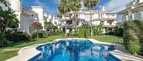 Apartment (3 Bedrooms) | Front of property
