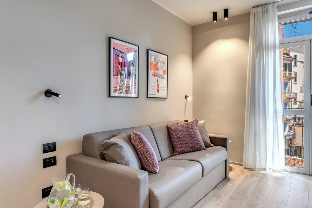 Apartment (1 Bedroom) | 1 bedroom, laptop workspace, iron/ironing board, bed sheets